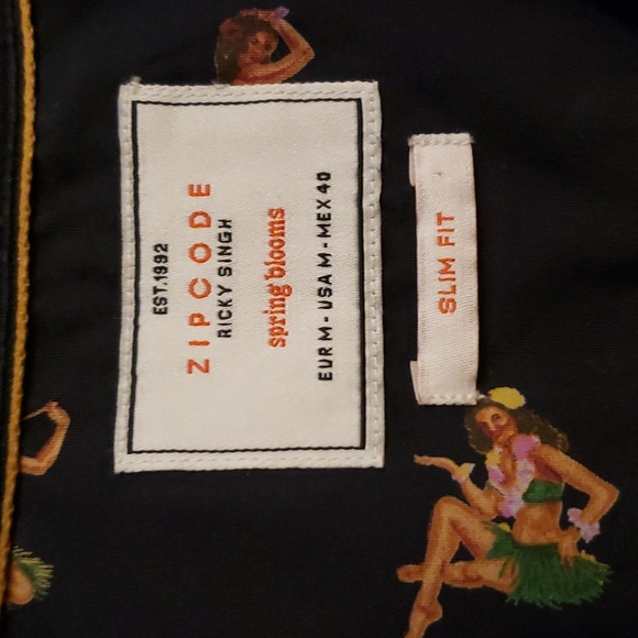 Short sleeve button up - Picture 2 of 4